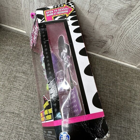 Off The Hook MILA 4" Doll Spring Dance with Mix and Match Surprise Fashions - Picture 4 of 6